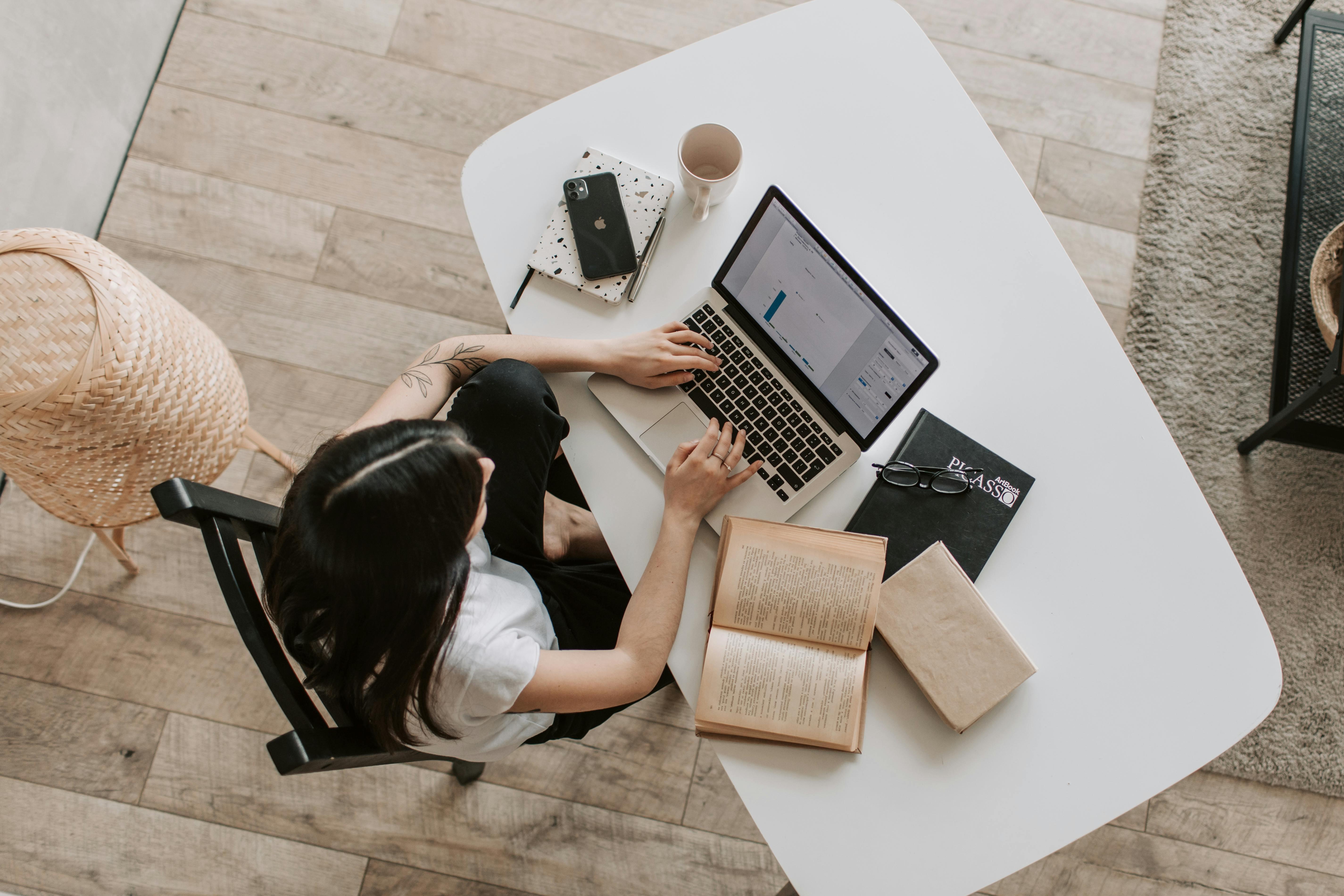 Selling subscriptions,how to sell digital product