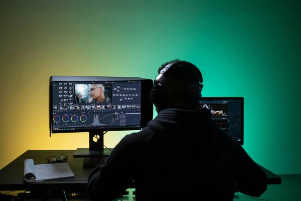 video-editing-yolearn2-scaled.jpg